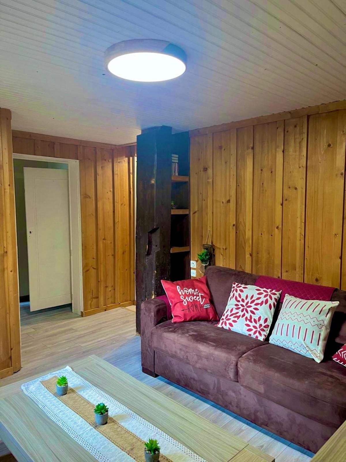 Appartement Dans Maison Familiale 贝勒沃 外观 照片