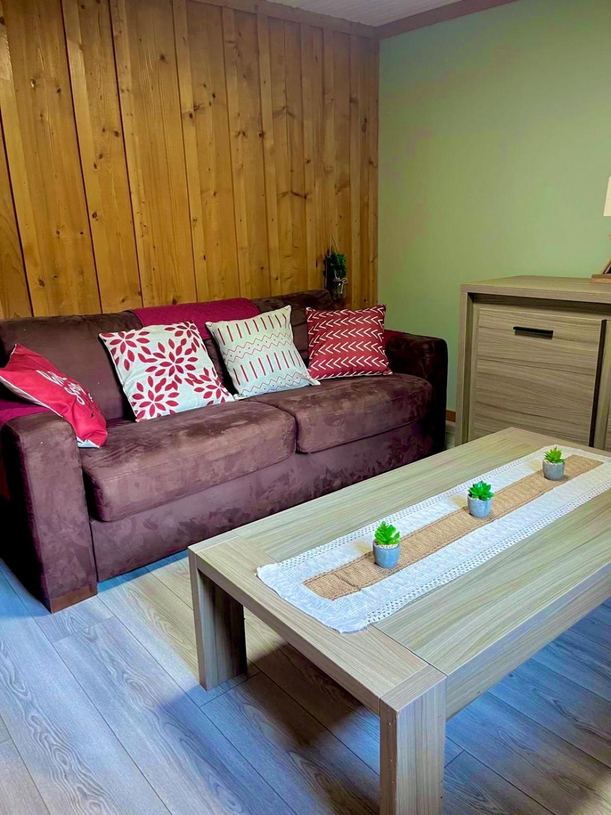 Appartement Dans Maison Familiale 贝勒沃 外观 照片