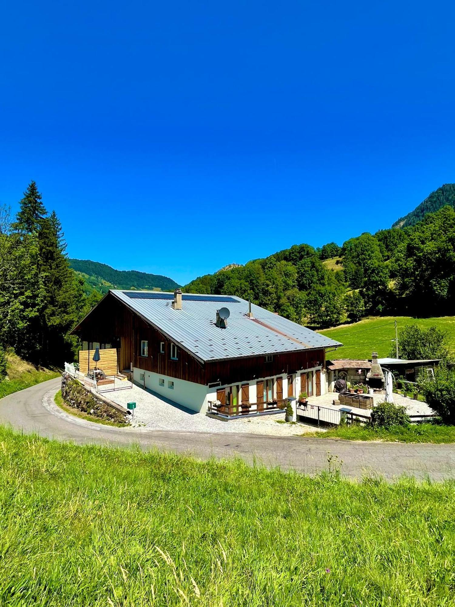 Appartement Dans Maison Familiale 贝勒沃 外观 照片
