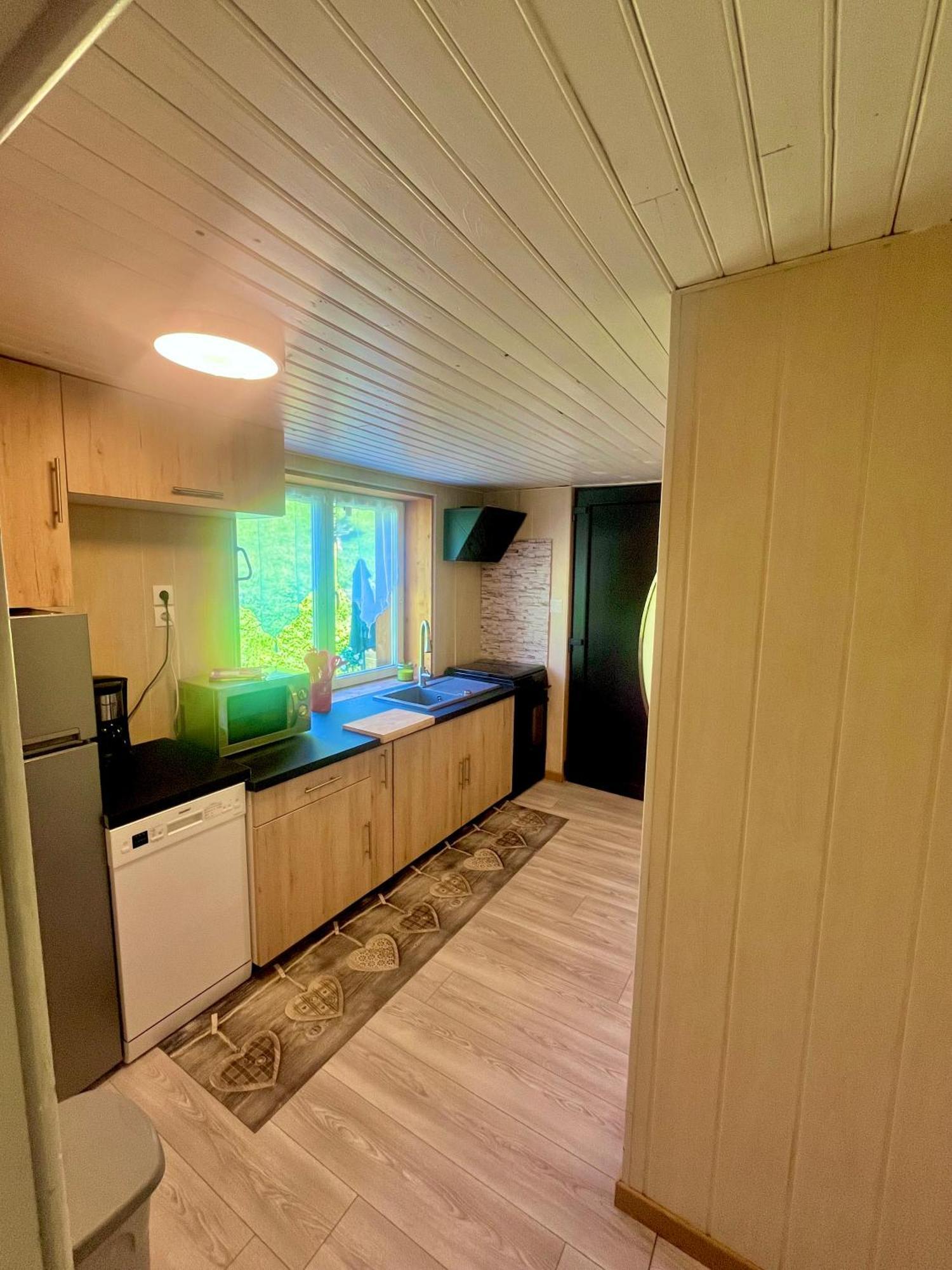 Appartement Dans Maison Familiale 贝勒沃 外观 照片